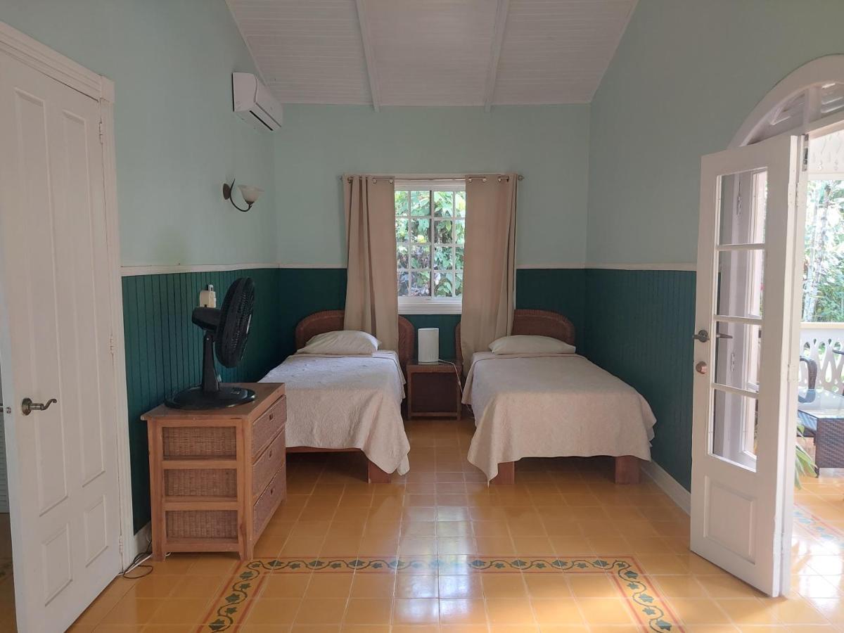 Playa Negra Guesthouse Cahuita Εξωτερικό φωτογραφία